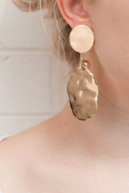 Gaze Wanders Earrings